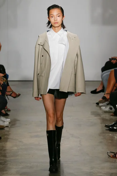 Look 8
